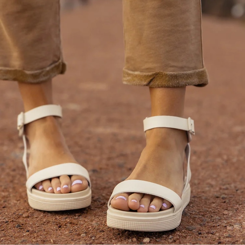 MIA Ellen Sandal